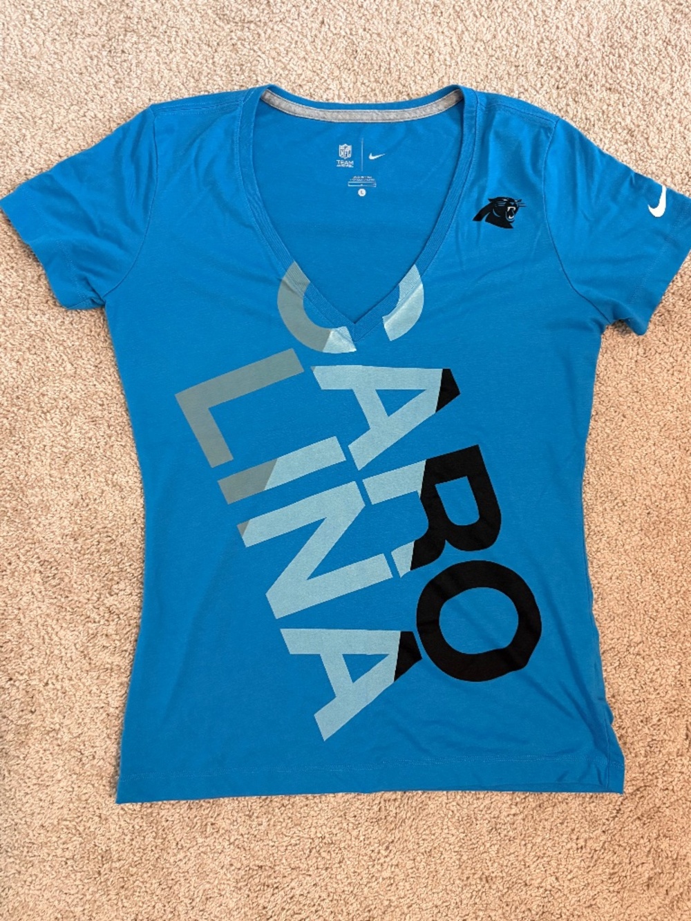 Women's Nike Carolina Panthers V-Neck Tee - L